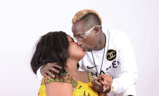 PHOTO: Patapaa Flaunts Beautiful “Pata Pichy” online.