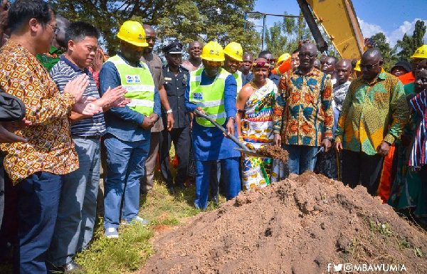 Bawumia cuts sod for 100km of Kumasi innercity roads