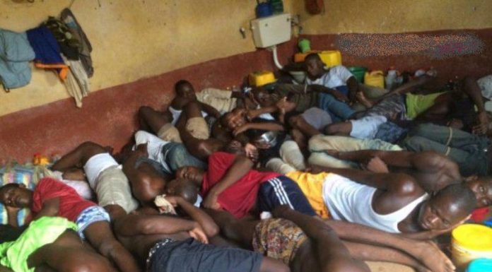 Coronavirus: Akufo-Addo grants amnesty to 808 prisoners