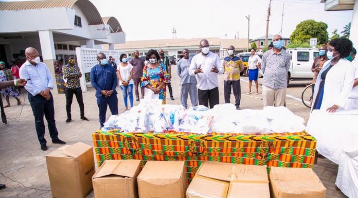 PHOTOS: Mahama donates PPE to Keta Gov’t Hospital