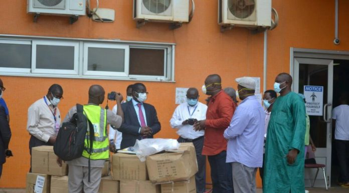 Mahama donates PPEs to Komfo Anokye Teaching Hospital in Kumasi