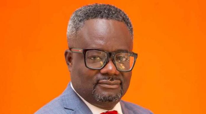 (VIDEO)No Ghanaian President can fight corruption – Kofi Akpaloo