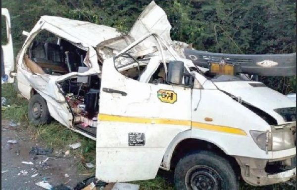 Eight young Ghanaian footballers killed in ghastly bus accident