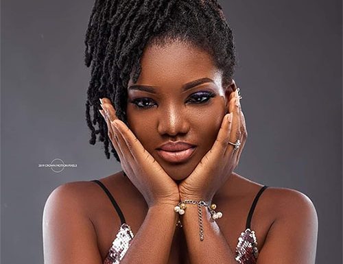 iOna Reine Drops Video For ‘Obra’