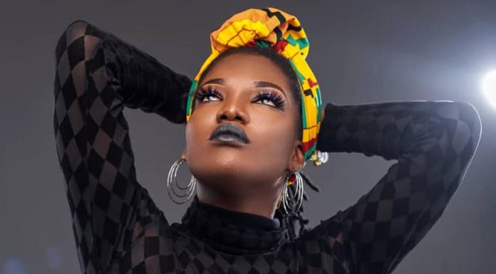 I’m not bothered anymore by Ebony comparison-iOna Reine (Video)