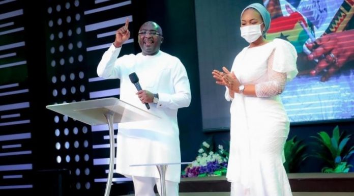 We need to be grateful to God for 2020 despite the difficulties and pray for a better 2021
