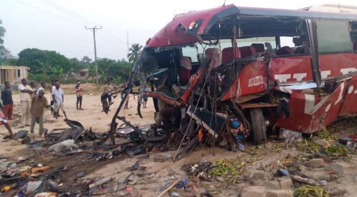 16 feared dead, others injured in gory accident at Akyem Asafo