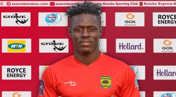 Algerian side USM Algers unveil striker Kwame Opoku