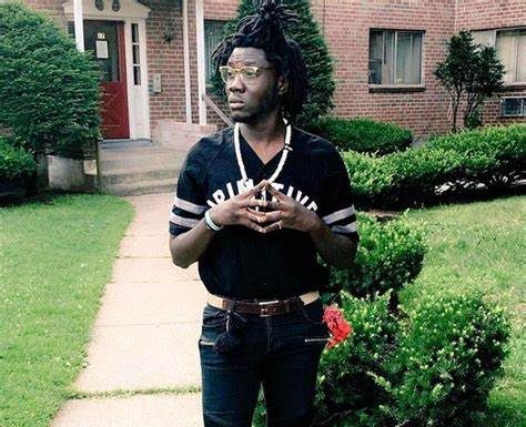 “Forgive My Bipolar God Father” – Showboy Pleads Forgiveness For Shatta Wale