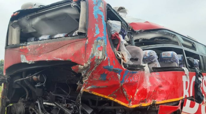 10 dead, others injured in bus crash on Kasoa – Winneba Highway