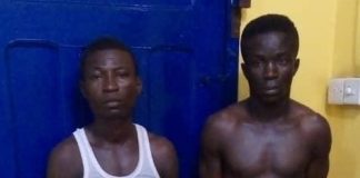 Police Arrests 2 For Assaulting An Officer Who Interrupted Their Fake Phone Deal.