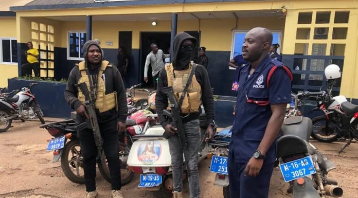 Photos: Military officers clash with Police at Suame Police station over colleague’s arrest