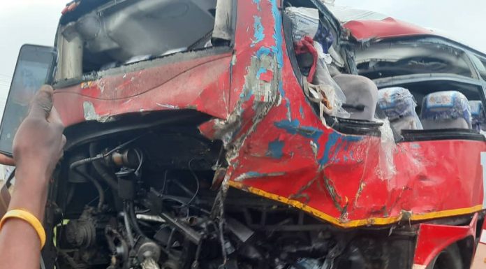 13 dead, 11 injured in an accident on the Kumasi-Accra highway