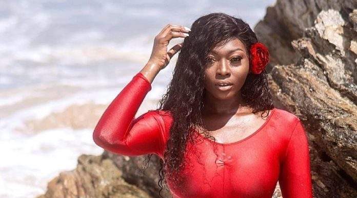 Guys are boring; they only talk about football and nice ladies-S3fa