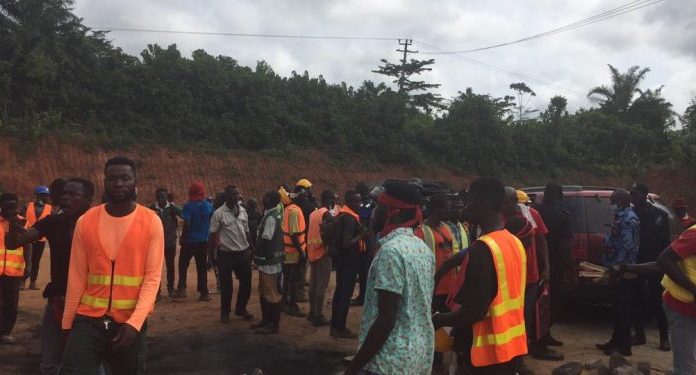 Angry Construction Site Workers Attack Police Force In Assin Fosu.