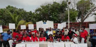 Staff Of La Palm Royal Beach Hotel Embarks On A Demo, Calls For CEO’s Immediate Removal.