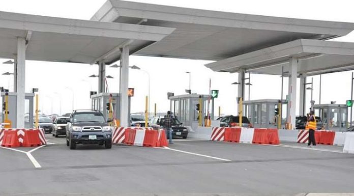 Tollbooths to be converted to public urinals — Roads Minister
