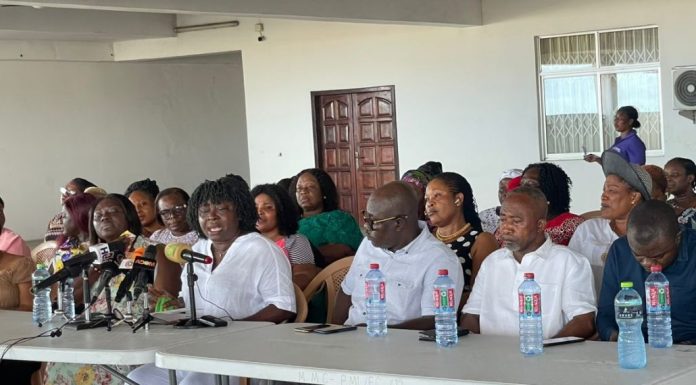 Makola: Ghanaian Traders Take On Nigerian Wig Sellers.