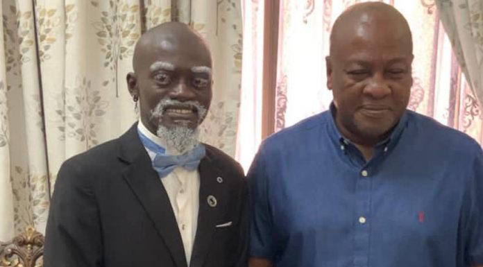 Mahama promises to revive movie industry after meeting Kumawood actors