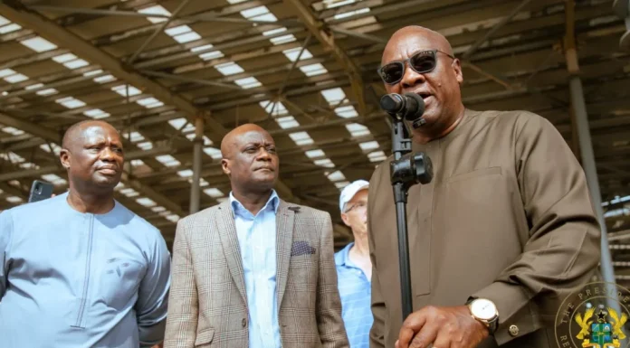 Mahama promises to complete Takoradi market circle